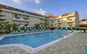 Risus Hotel Side
